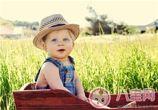 寶寶感冒可以泡腳嗎 寶寶泡腳水溫多少合適 寶寶感冒可以泡腳嗎 寶寶泡腳水溫多少合適