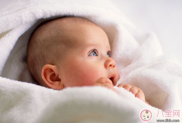 寶寶囟門怎么護(hù)理 寶寶囟門凸起或凹陷有什么影響