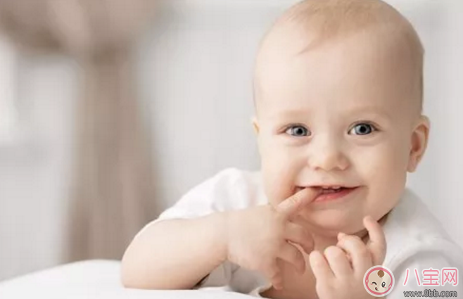 小孩愛吃手指和性格有關系嗎 愛吃手指小孩膽小是真的嗎 小孩愛吃手指和性格有關系嗎 愛吃手指小孩膽小是真的嗎