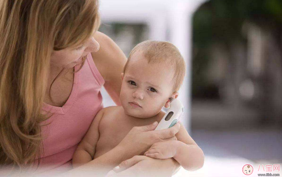 小孩生病很心疼的說說 孩子生病發燒媽媽心疼語句