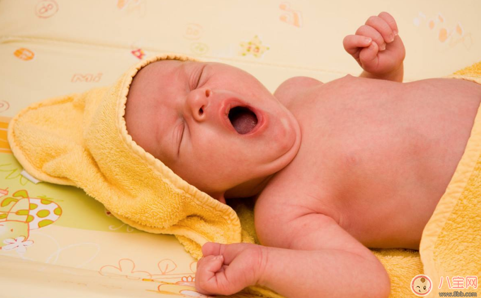 寶寶剛出生的心情說說 嬰兒出生當爸的心情說說朋友圈