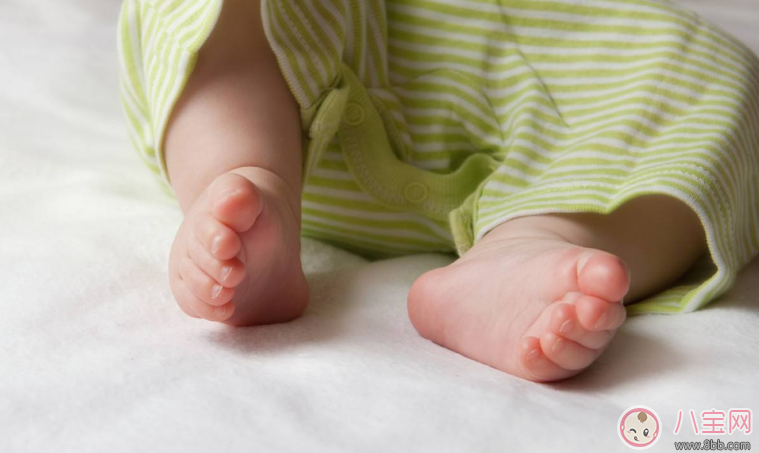 寶寶剛出生的心情說說 嬰兒出生當爸的心情說說朋友圈