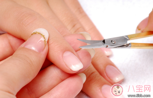 坐月子能不能剪指甲 月子里剪指甲會(huì)招風(fēng)是真的嗎