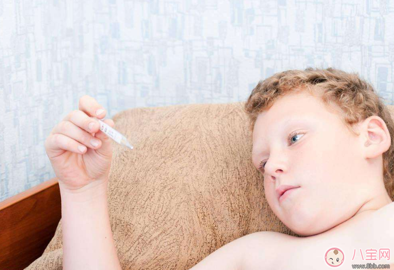 孩子發熱驚厥可以掐人中嗎 孩子發熱驚厥怎么處理 孩子發熱驚厥可以掐人中嗎 孩子發熱驚厥怎么處理