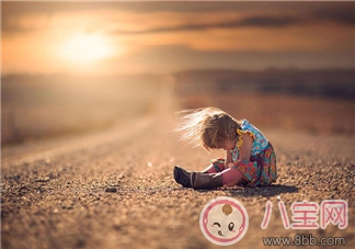 寶貝照片配文字簡短的說說朋友圈  一句話簡單的曬娃句子短語