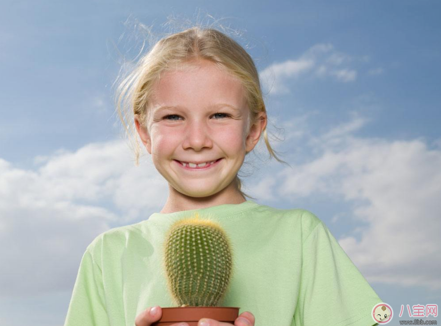 寶貝照片配文字簡短的說說朋友圈  一句話簡單的曬娃句子短語