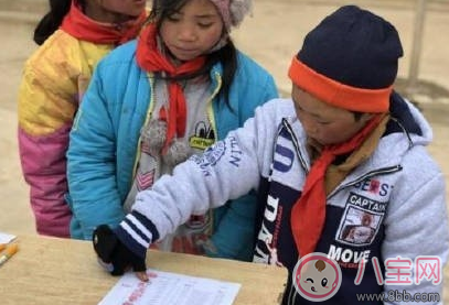 冰花男孩收到多少捐助 為何引起網友不滿