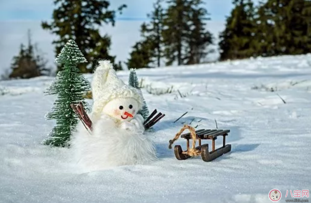 2歲寶寶去雪山玩要戴太陽鏡嗎 冬天帶寶寶玩雪如何選擇太陽鏡 2歲寶寶去雪山玩要戴太陽鏡嗎 冬天帶寶寶玩雪如何選擇太陽鏡