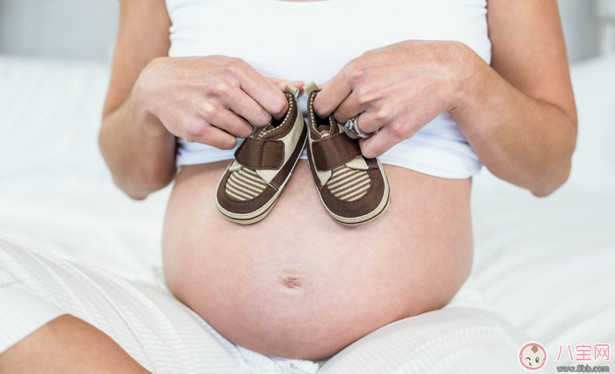 懷孕肚子黑線看男女可信度高嗎 懷孕肚子上的黑線能看出男女嗎 