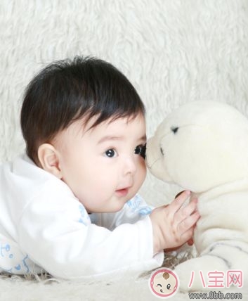 孩子發(fā)燒會(huì)不會(huì)轉(zhuǎn)為肺炎 寶寶沒(méi)發(fā)燒會(huì)得肺炎嗎 