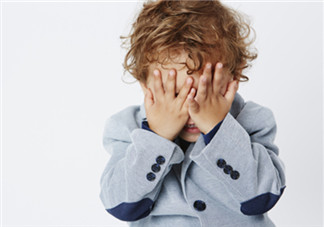 兒童自閉癥能治愈嗎 導致孩子自閉癥的原因有哪些