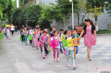 放學接孩子的心情說說 接孩子放學幸福感說說朋友圈