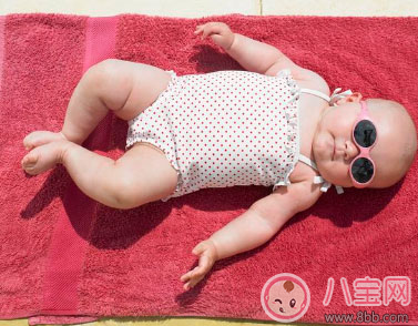 新生兒多久可以曬太陽 給新生兒曬太陽的注意事項