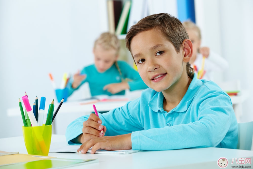 孩子小學(xué)成績不好家長怎么辦 孩子小學(xué)成績不好家長怎樣和老師溝通