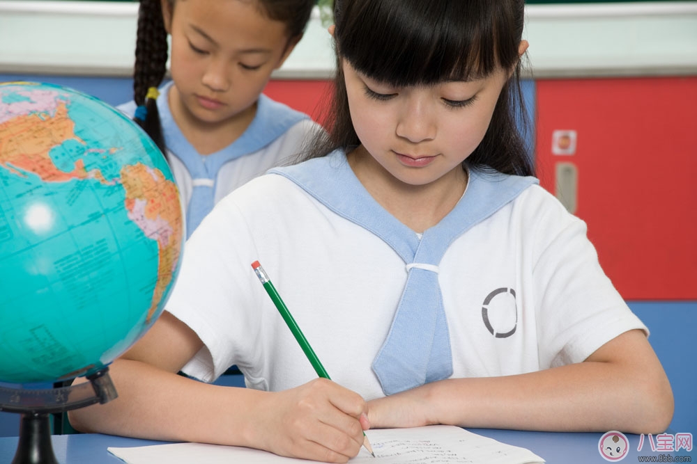 孩子小學(xué)成績不好家長怎么辦 孩子小學(xué)成績不好家長怎樣和老師溝通