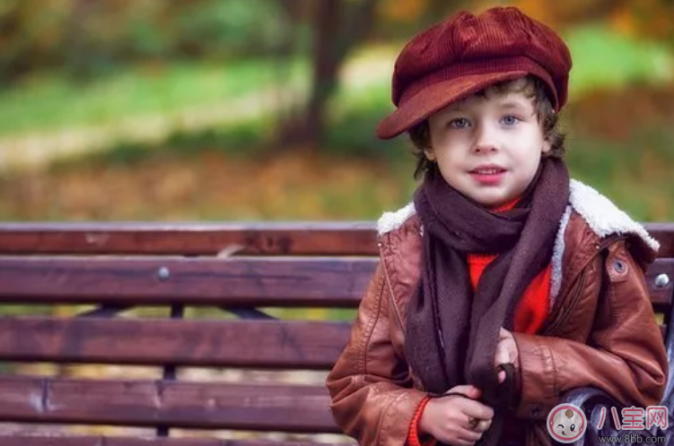 冬天出門有必要給寶寶圍圍巾嗎 如何挑選適合寶寶的圍巾 冬天出門有必要給寶寶圍圍巾嗎 如何挑選適合寶寶的圍巾