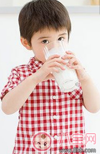 小孩可以天天喝豆?jié){嗎 1歲內(nèi)寶寶能不能喝豆?jié){