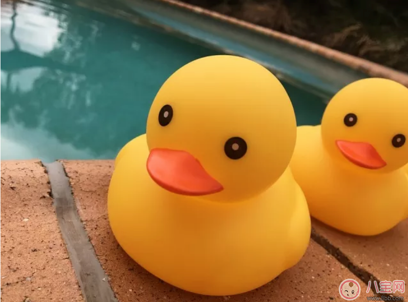 袁弘張歆藝給萌娃洗澡為什么不小心著涼 冬天怎么給寶寶洗澡才不會著涼 袁弘張歆藝給萌娃洗澡為什么不小心著涼 冬天怎么給寶寶洗澡才不會著涼