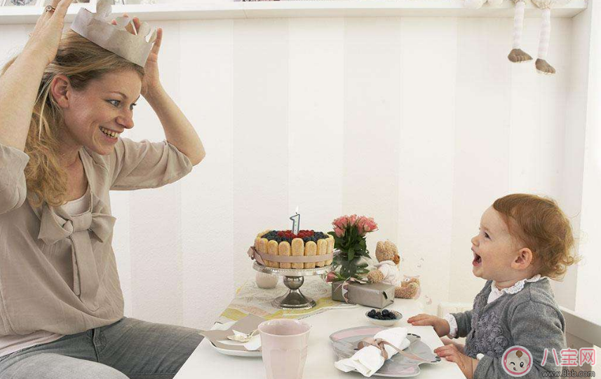 9個月寶寶有點歪脖子怎么回事 怎么判斷嬰兒歪脖子