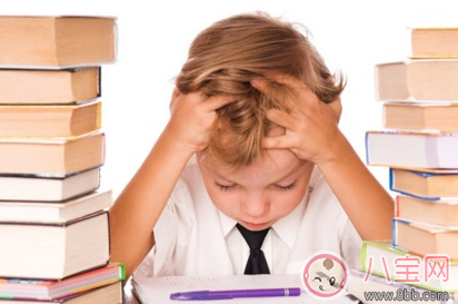 孩子不想寫寒假作業怎么辦 孩子不愛寫作業怎么教育