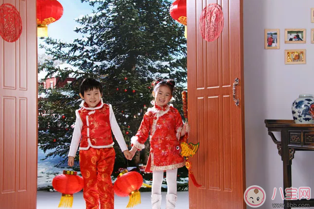 怎么培養孩子的餐桌禮儀 孩子過年吃飯禮數不到位怎么辦 怎么培養孩子的餐桌禮儀 孩子過年吃飯禮數不到位怎么辦