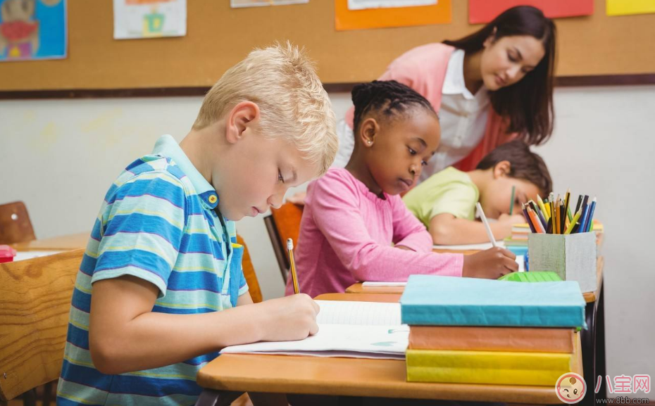 對孩子進行早教的正確方法是什么 如何對孩子進行正確的早教