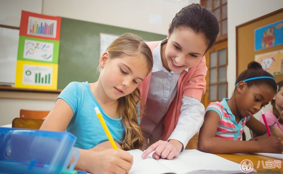 對孩子進行早教的正確方法是什么 如何對孩子進行正確的早教