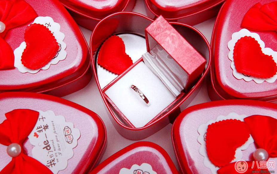 2018情人節送女朋友什么禮物好 什么樣的禮物最能打動女朋友的心 2018情人節送女朋友什么禮物好 什么樣的禮物最能打動女朋友的心