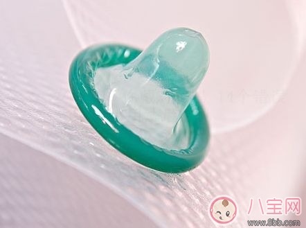 第一次做愛的時候男人要不要戴套 男人戴套的時候女人在想什么