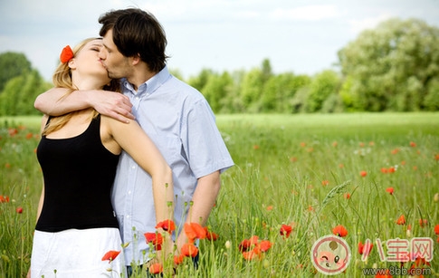 為什么男人累死累活還會覺得性愛很舒服 性愛到底是種什么樣的感覺2018 為什么男人累死累活還會覺得性愛很舒服 性愛到底是種什么樣的感覺2018