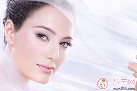 為什么女人有體香男人卻沒(méi)有 女人的體香是從哪個(gè)位置發(fā)出來(lái)的