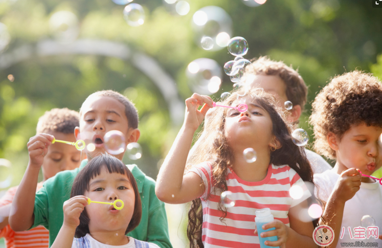 寶寶愛搶東西怎么辦 寶寶什么東西都想要怎么教育