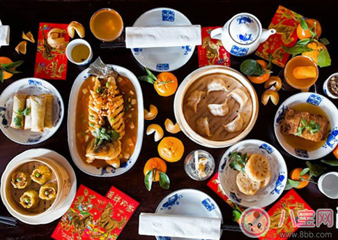 吃年夜飯說說句子 一起吃團年飯的心情朋友圈 吃年夜飯說說句子 一起吃團年飯的心情朋友圈