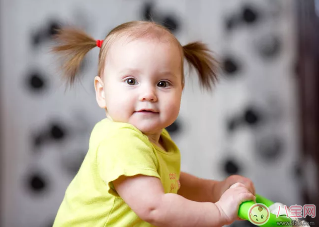 孩子走路的樣子很奇怪怎么改 如何糾正孩子的走路姿勢