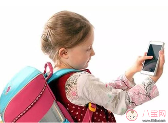 假期孩子沉迷于手機怎么辦 如何合理安排孩子假期生活 假期孩子沉迷于手機怎么辦 如何合理安排孩子假期生活