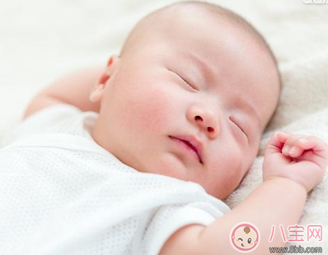 冬天寶寶滿月后可以出門嗎 滿月寶寶應(yīng)怎樣護(hù)理