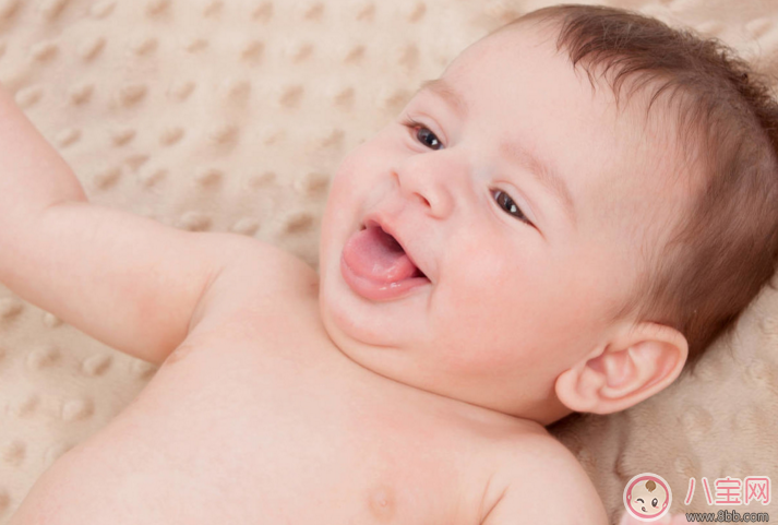 冬天寶寶滿月后可以出門嗎 滿月寶寶應(yīng)怎樣護(hù)理