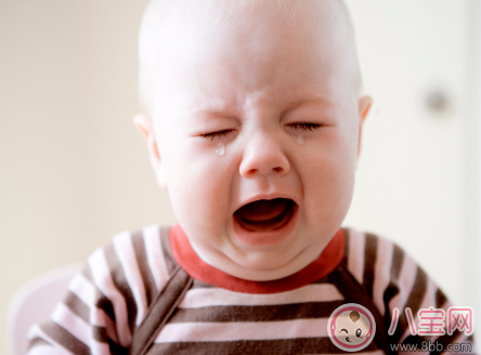 過(guò)年孩子當(dāng)眾哭鬧怎么辦 父母如何緩解現(xiàn)場(chǎng)尷尬