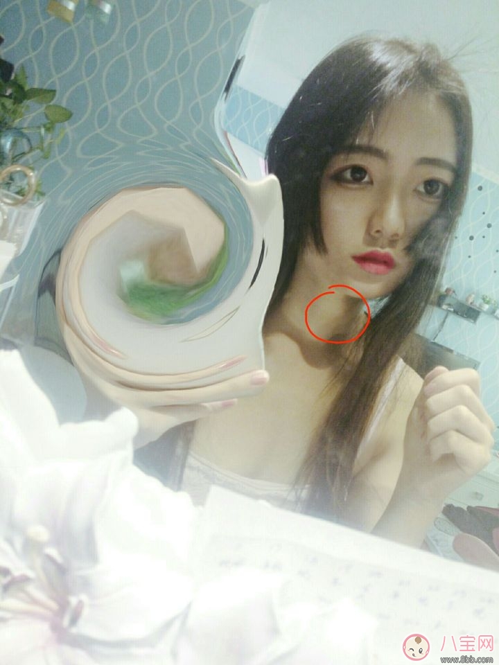 女人會喜歡男人的喉結(jié)嗎 為什么女人覺得男人的喉結(jié)很性感