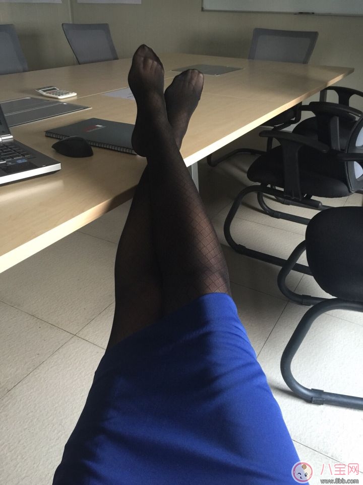 女人第一次穿絲襪是什么感覺 女人為什么喜歡穿絲襪