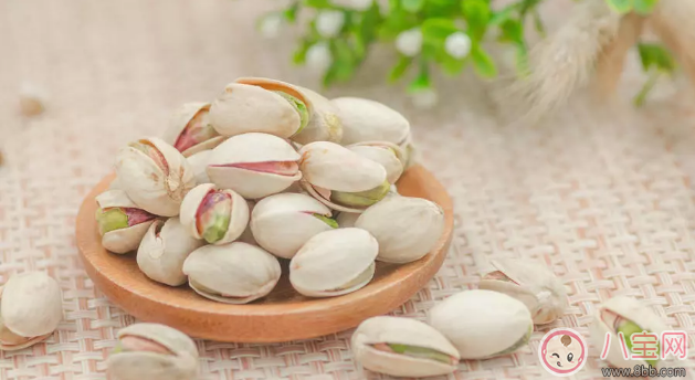 孩子哪些東西過(guò)年的時(shí)候一定不能吃 2018孩子過(guò)年飲食注意 孩子哪些東西過(guò)年的時(shí)候一定不能吃 2018孩子過(guò)年飲食注意