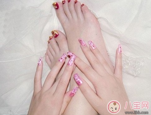 女性手腳經常冰涼是怎么回事 女性手腳冰涼怎樣調理