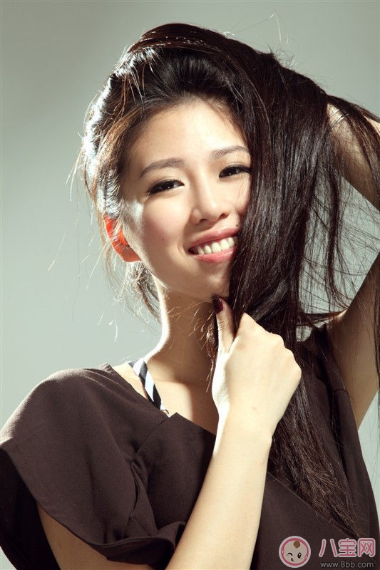 為什么女人會(huì)比男人顯老 女人緊致皮膚護(hù)理方法 為什么女人會(huì)比男人顯老 女人緊致皮膚護(hù)理方法