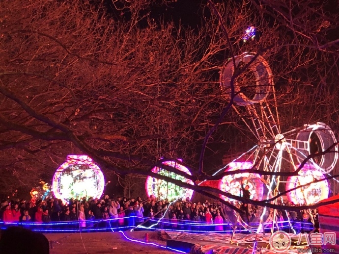 元宵節看花燈圖片 2018元宵節看燈花說說朋友圈