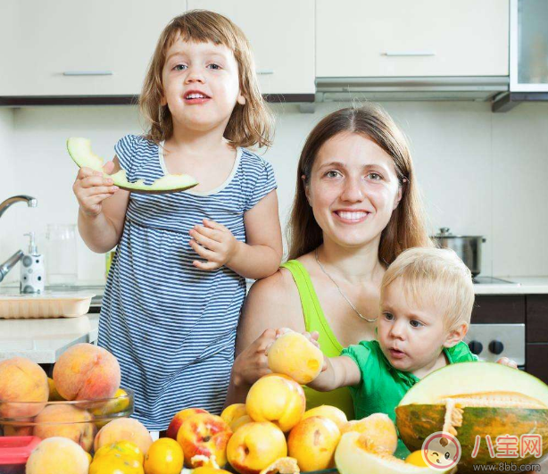 坐月子吃水果需要燙嗎 月子里吃水果能不用開水燙直接吃嗎