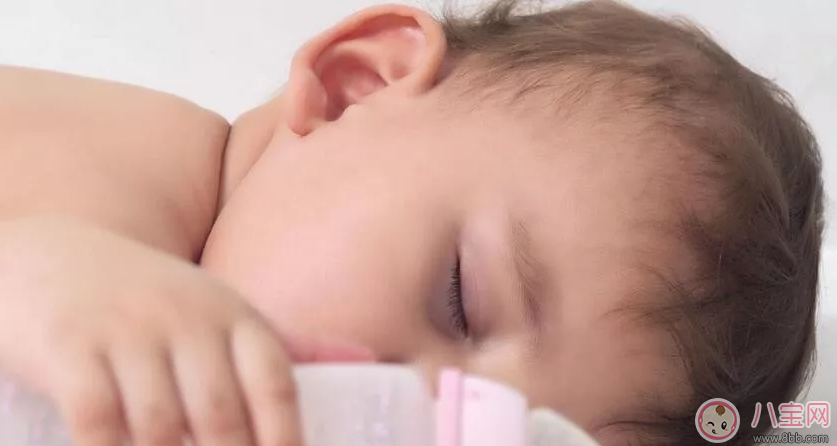 孩子在發(fā)燒前會有哪些征兆 孩子哪些表現(xiàn)是發(fā)燒了 孩子在發(fā)燒前會有哪些征兆 孩子哪些表現(xiàn)是發(fā)燒了