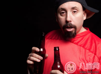 喝酒上臉的人好不好 喝酒上臉的人適合喝酒嗎 