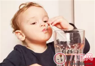 哪些食物寶寶不能吃 應該避免喂嬰兒吃的食物有哪些