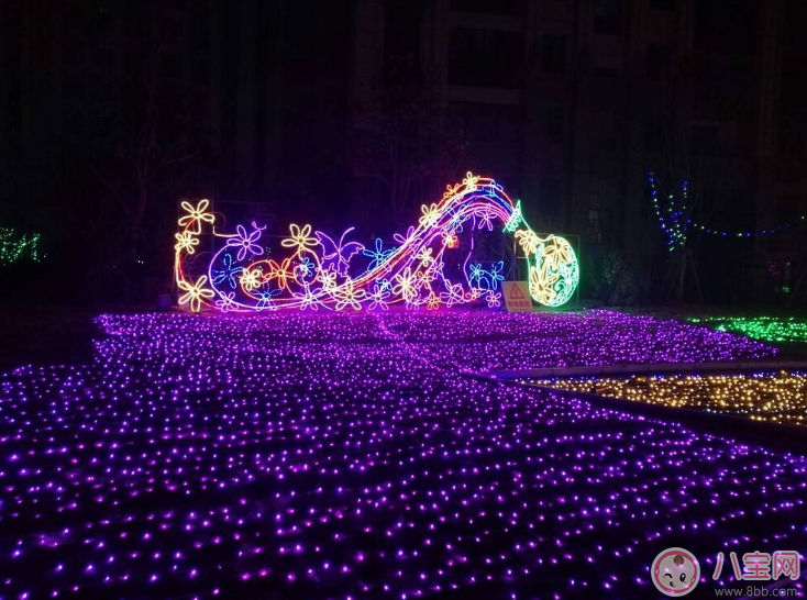 元宵節(jié)看燈展曬圖的心情句子 2018正月十五看燈展說(shuō)說(shuō)句子朋友圈