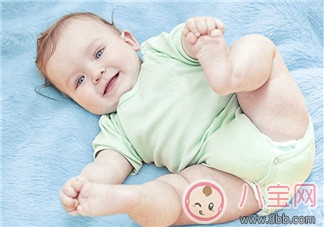 初生寶寶的衣服如何選購(gòu) 哪些品牌的嬰兒衣適合新生兒